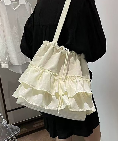 NuNuNa（ヌヌナ）の「【NuNuNa】２WAYフリルデザイン ビックサイズ トートバッグ（トートバッグ・レディース・グリーン/ピンク/アイボリー/ブラック・FREE）」の14枚目の写真