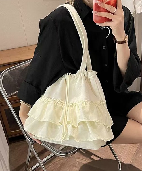 NuNuNa（ヌヌナ）の「【NuNuNa】２WAYフリルデザイン ビックサイズ トートバッグ（トートバッグ・レディース・グリーン/ピンク/アイボリー/ブラック・FREE）」の15枚目の写真
