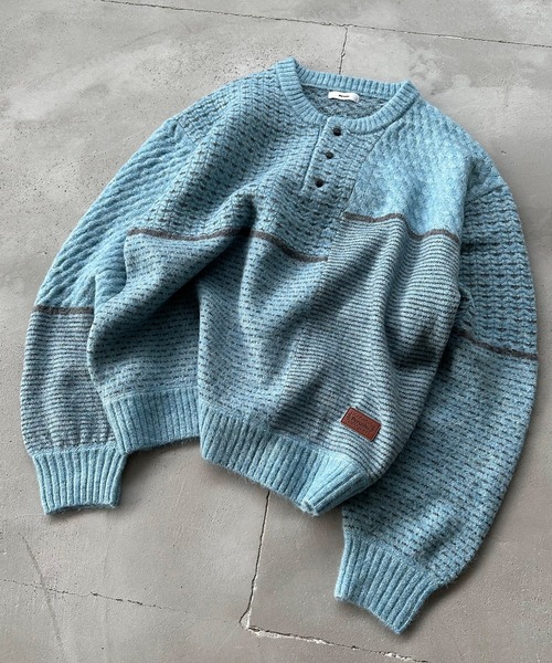 セール】パッチワークテクスチャーくるみボタンヘンリーニット（ニット