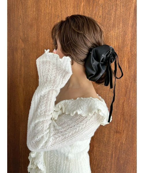 SNIDEL（スナイデル）の「ベロアリボン付きシュシュ（シュシュ・レディース・ブラック/ブルー/ホワイト・F）」の8枚目の写真