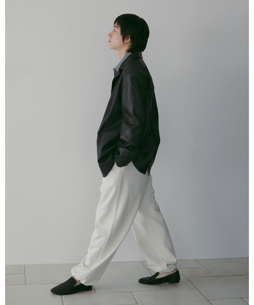 anuke（アンヌーク）の「Ecoleather Tailored Jacket（テーラードジャケット・レディース・ネイビー/アイボリー・36inch/38inch）」の8枚目の写真