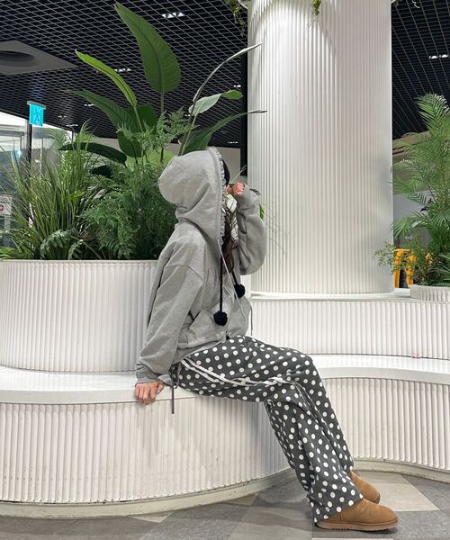 RONRON(ロンロン)の「DOT LACE LINE SWEAT PANTS CHARCOAL(スウェットパンツ・レディース・その他・FREE)」の6枚目の写真