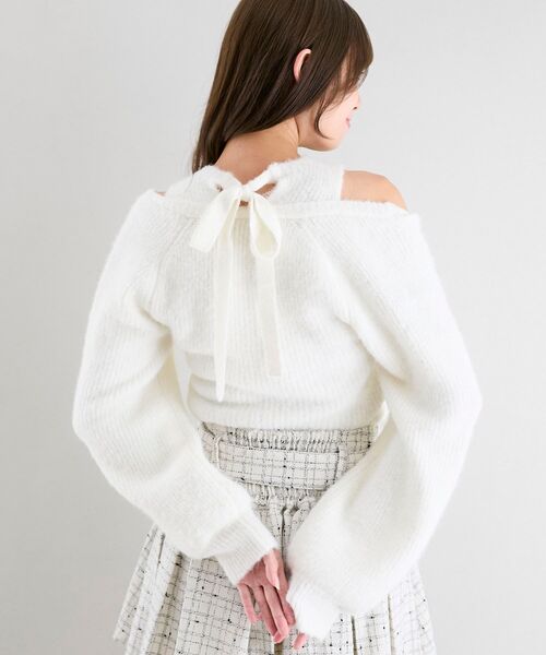 MAJESTIC LEGON(マジェスティックレゴン)の「オープンショルダーカシュクールニット(ニット/セーター・レディース・アイボリー/ブラック/ピンク・MEDIUM)」の9枚目の写真