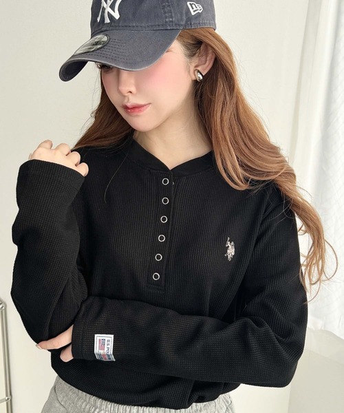 U.S. POLO ASSN.(ユーエスポロアッスン)の「moment+別注【U.S.POLO ASSN.】ワンポイント刺繍長袖ワッフルヘンリーネックプルオーバー(Tシャツ/カットソー・レディース・ブラック/ネイビー/杢グレー/アイボリー・L/M)」の13枚目の写真