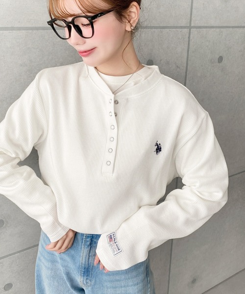 U.S. POLO ASSN.(ユーエスポロアッスン)の「moment+別注【U.S.POLO ASSN.】ワンポイント刺繍長袖ワッフルヘンリーネックプルオーバー(Tシャツ/カットソー・レディース・ブラック/ネイビー/杢グレー/アイボリー・L/M)」の17枚目の写真