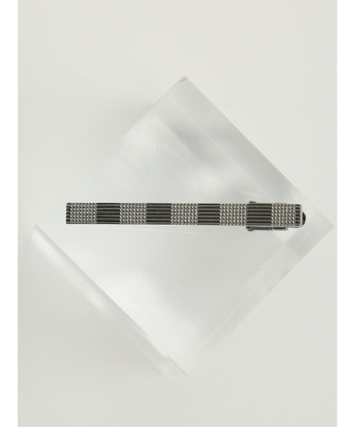 TAKA-Q（タカキュー）の「【ビジネス ネクタイピン】タカキュー チェックデザイン タイバー（ネクタイピン・メンズ・ブラック・FREE）」の4枚目の写真