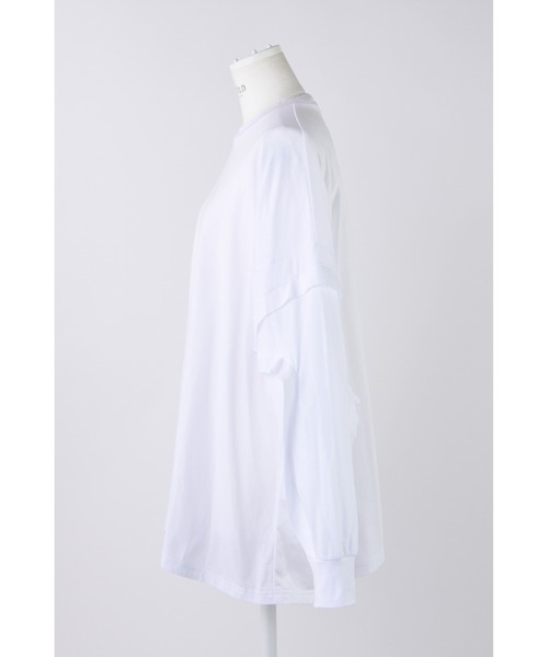 ENFOLD(エンフォルド)の「天竺 Curve シームロンT(Tシャツ/カットソー・レディース・ホワイト/ブラック/ダークグレー・38)」の4枚目の写真