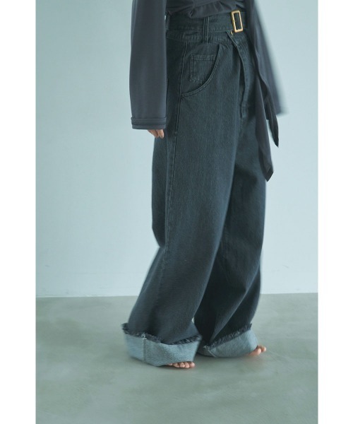 marjour(マージュール)の「DENIM SALOPETTE PANTS(サロペット/オーバーオール・レディース・ブラック・M)」の16枚目の写真