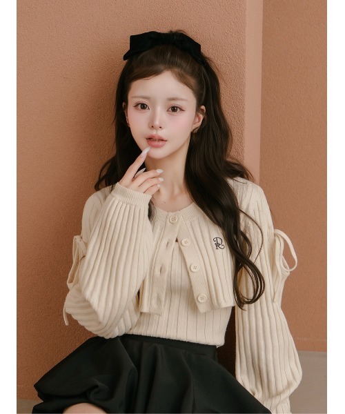 Darich（ダーリッチ）の「ショルダーオープンアンサンブルニットトップス（ニット/セーター・レディース・グレー/アイボリー/サックスブルー/ブラック・FREE）」の7枚目の写真