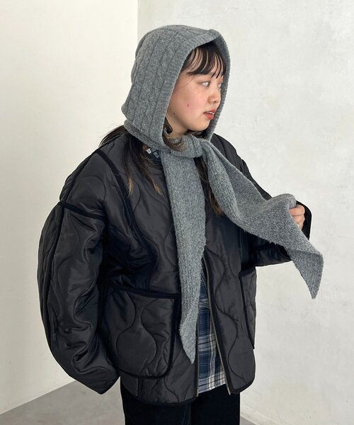 CPCM（シーピーシーエム）の「フード付きニットマフラー（マフラー・レディース・アイボリー/グレー/レッド/ブラック・FREE）」の17枚目の写真