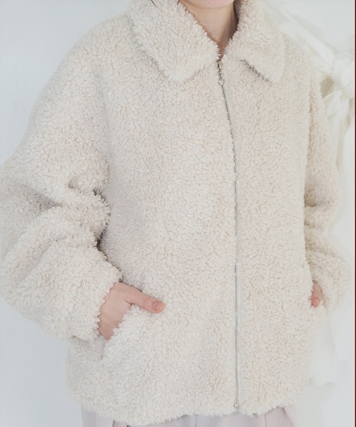 mieya mieya（ミーヤミーヤ）の「【mieya mieya】POODLE BOOA COAT/プードルボアコート（ブルゾン・レディース・ブラック/ホワイト・FREE）」の4枚目の写真