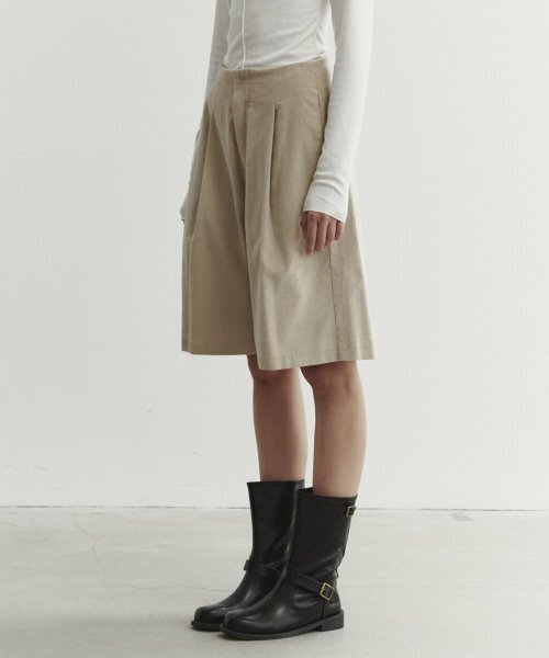 SO IR(ソイール)の「CORDUROY BERMUDA PANTS - BEIGE(その他パンツ・レディース・その他・SMALL)」の1枚目の写真