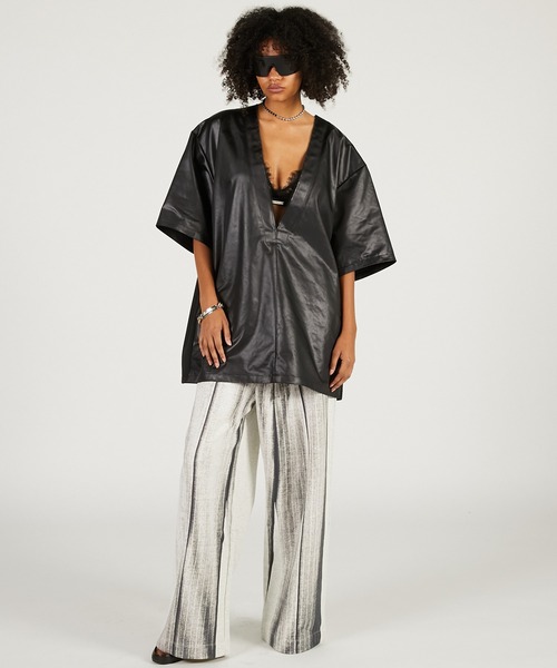 PRANK PROJECT（プランクプロジェクト）の「レザーライクオーバーT / Leather-like Over T（Tシャツ/カットソー・レディース・ブラック/アイボリー・FREE）」の6枚目の写真