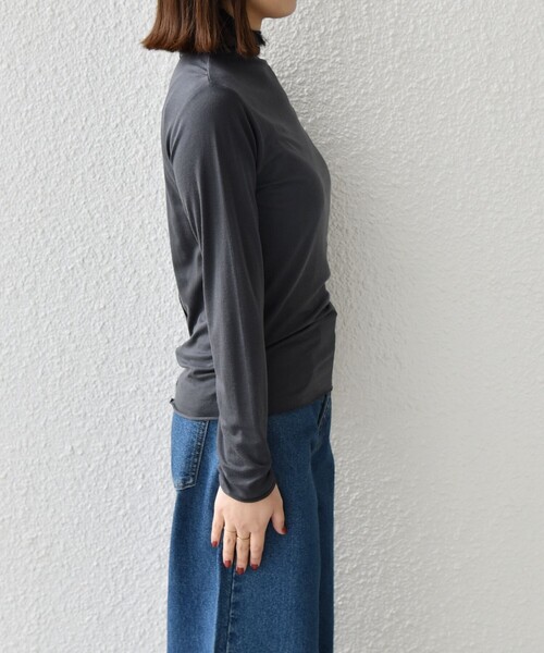 SHIPS Colors(シップス カラーズ)の「SHIPS Colors:〈手洗い可能〉セルロース ウール タートルネック インナー(Tシャツ/カットソー・レディース・ブラック/ナチュラル/ダークグレー・ONE SIZE)」の17枚目の写真