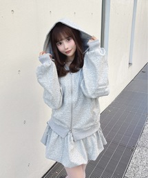 one way（ワンウェイ）の「ビジューまみれパーカー（パーカー）」