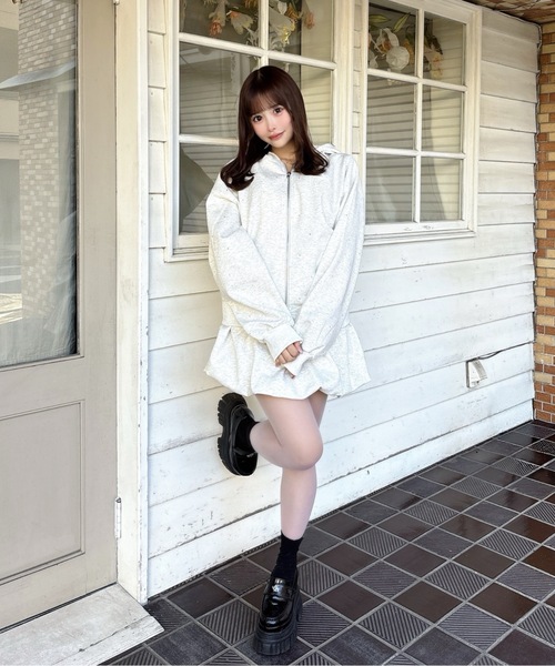 ビジューまみれパーカー（パーカー）｜one way（ワンウェイ）の