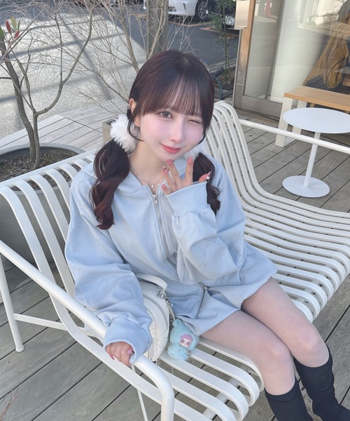 one way（ワンウェイ）の「ビジューまみれパーカー（パーカー・レディース・グレー/チャコールグレー/ブルー/ホワイト・FREE）」の16枚目の写真