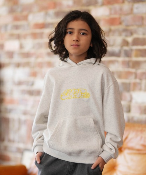 ELEMENT(エレメント)の「ELEMENT/エレメント TAGGING HOOD YOUTH キッズ パーカー BG025020(パーカー・キッズ・チャコールグレー/ホワイト・130cm/140cm/150cm/160cm)」の1枚目の写真