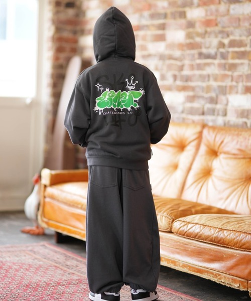 ELEMENT(エレメント)の「ELEMENT/エレメント TAGGING HOOD YOUTH キッズ パーカー BG025020(パーカー・キッズ・チャコールグレー/ホワイト・130cm/140cm/150cm/160cm)」の13枚目の写真
