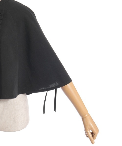 axes femme（アクシーズファム）の「Ｗ釦レースアップケープ（ベスト・レディース・グレー/ブラック/ブルーグリーン・FREE）」の19枚目の写真