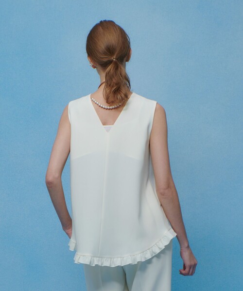 LOULOU WILLOUGHBY（ルルウィルビー）の「【LOULOU WILLOUGHBY】パールネックレス付きフリルブラウス（シャツ/ブラウス・レディース・ブラック/オフホワイト/ピンク・2）」の6枚目の写真