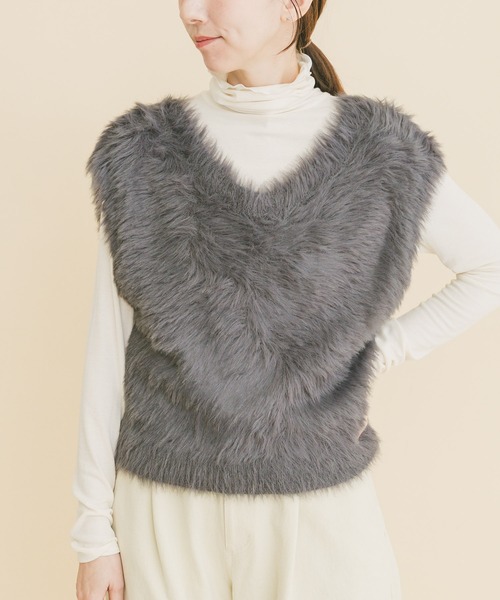 ITEMS URBANRESEARCH（アイテムズ アーバンリサーチ）の「シャギーショートニットベスト（ベスト・レディース・グレー系その他/ネイビー/グレー・FREE）」の2枚目の写真