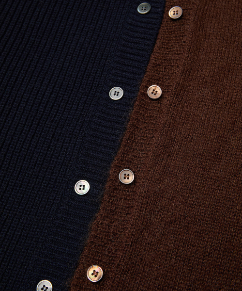 MMIC(エムエムアイシー)の「OVERLAP CARDIGAN (NAVY)(ニット/セーター・メンズ・その他・M/L/XL)」の4枚目の写真