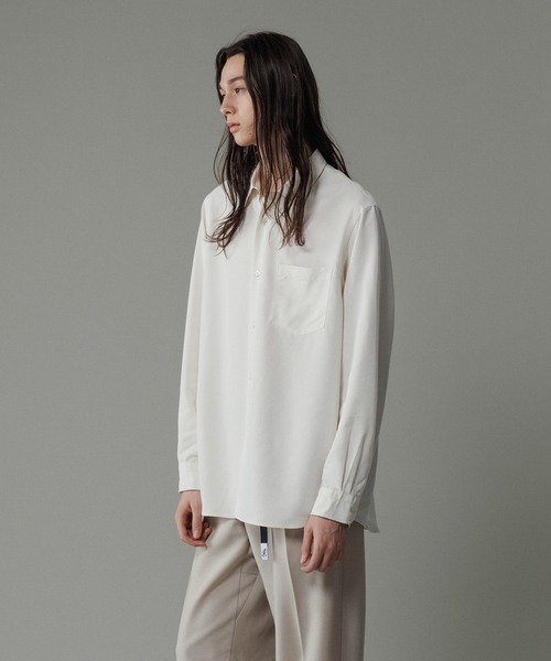 ADAM ET ROPE'（アダムエロペ）の「リラックス ドレープ レーヨン レギュラーカラーシャツ  / ロングシーズン着用可能（シャツ/ブラウス・メンズ・ブラック/ライトグレー/キナリ/ピンク系その他2・M/L）」の17枚目の写真