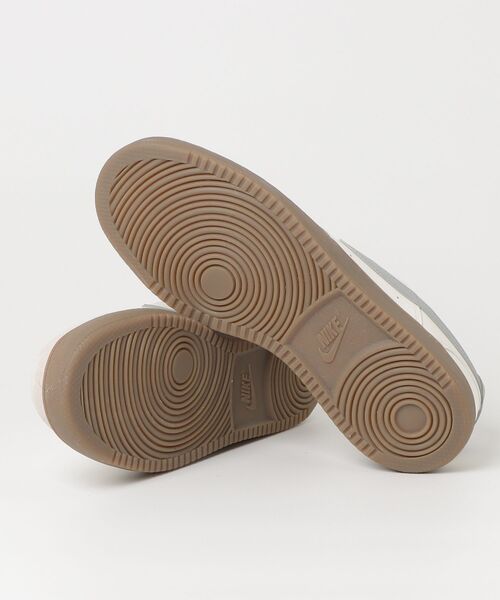 NIKE(ナイキ)の「ナイキ NIKE ナイキ コート ビジョン LO(スニーカー・メンズ・ホワイト×グレー・25.0cm/25.5cm/26.0cm/26.5cm/27.0cm/27.5cm/28.0cm)」の3枚目の写真