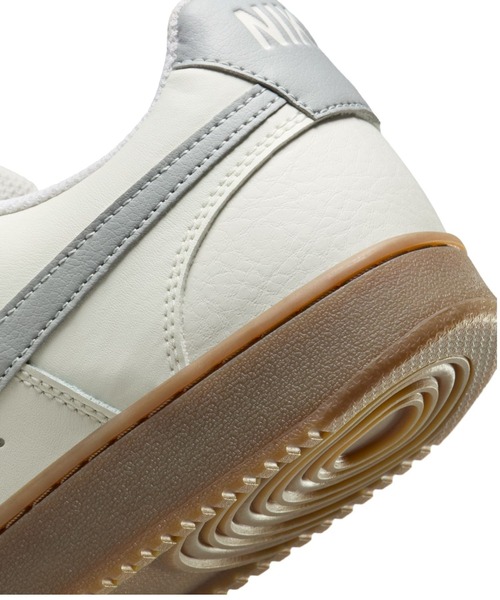 NIKE(ナイキ)の「ナイキ NIKE ナイキ コート ビジョン LO(スニーカー・メンズ・ホワイト×グレー・25.0cm/25.5cm/26.0cm/26.5cm/27.0cm/27.5cm/28.0cm)」の5枚目の写真