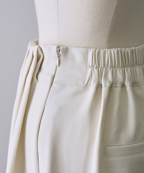 NOGLE(ノグル)の「【NOGLE/ノグル】ウエストタックワイドカーブスラックス(スラックス・レディース・ブラウン/アイボリー/ブラック/グレー・FREE)」の16枚目の写真