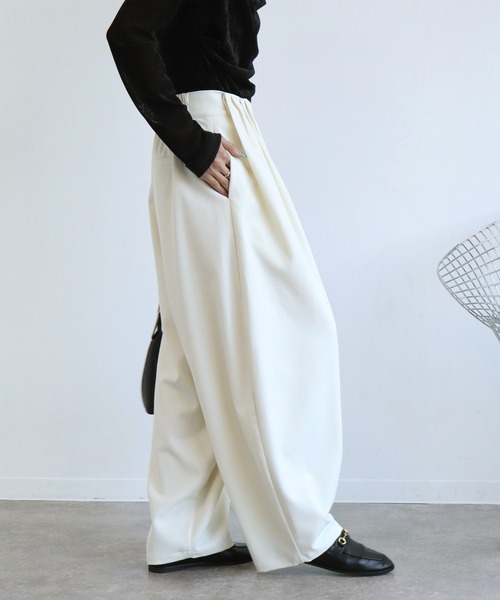 NOGLE(ノグル)の「【NOGLE/ノグル】ウエストタックワイドカーブスラックス(スラックス・レディース・ブラウン/アイボリー/ブラック/グレー・FREE)」の19枚目の写真