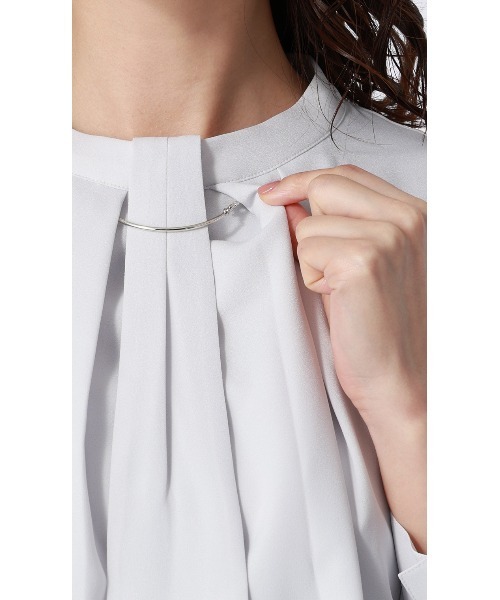 AOYAMA(アオヤマ)の「4WAYボウタイブラウス|通勤&オフィス&入卒&セレモニー&オケージョン|(シャツ/ブラウス・レディース・ブラウン系/ライトベージュ/ネイビー/ライトグレー/ホワイト・S/LL/L/M)」の16枚目の写真