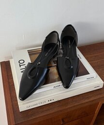 CAPRICIEUX LE'MAGE | クロスストラップフラットシューズ(パンプス)