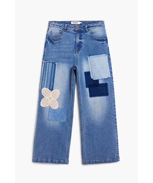 Desigual(デシグアル)の「クロシェパッチ ワイドキュロットデニムパンツ(デニムパンツ・レディース・ブルー・36/38/40/44/42/34)」の1枚目の写真