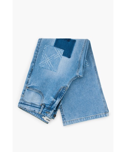 Desigual(デシグアル)の「クロシェパッチ ワイドキュロットデニムパンツ(デニムパンツ・レディース・ブルー・36/38/40/44/42/34)」の3枚目の写真