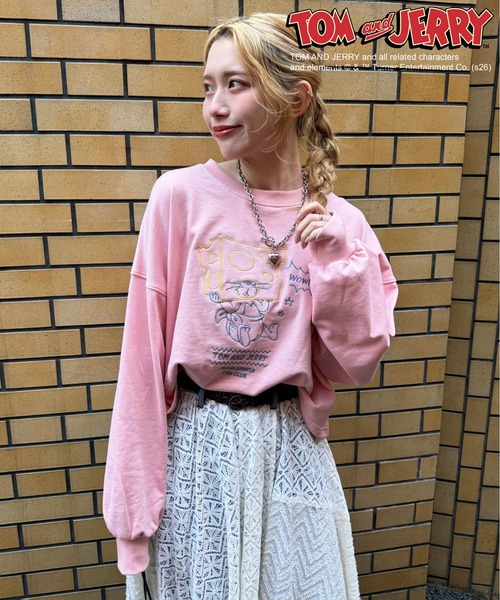 DOUBLE NAME（ダブルネーム）の「【TOM AND JERRY】ショート丈刺繍プルオーバー（Tシャツ/カットソー・レディース・オフホワイト/ピンク・FREE）」の12枚目の写真