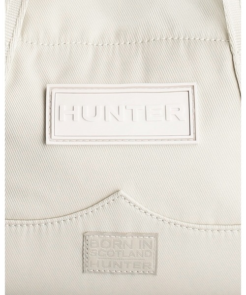 HUNTER（ハンター）の「ナイロン ミニ トップクリップ トート ボーン イン スコットランド（トートバッグ・レディース・ホワイト・ONE）」の4枚目の写真