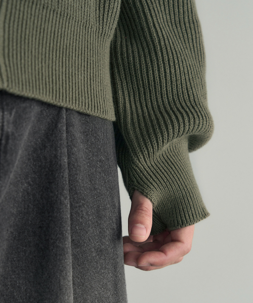 ROTEMBER（ローテンバー）の「アーカイブコットンクロップニットカーディガン[KHAKI]（カーディガン/ボレロ・メンズ・その他・MEDIUM/LARGE/X-LARGE）」の4枚目の写真