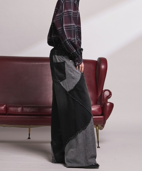 MAISON SPECIAL（メゾンスペシャル）の「《UNISEX》Different Material Docking Prime-Wide Denim Pants/異素材ドッキングプライムワイドデニムパンツ【MAISON SPECIAL/メゾンスペシャル】（デニムパンツ・メンズ・ブラック/ネイビー・0/1/2）」の8枚目の写真