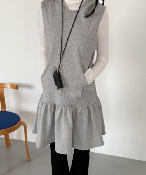 Vipoa(ヴィポア)の「sleeveless sweat one piece(ワンピース・レディース・ブラック/グレー・FREE)」の15枚目の写真