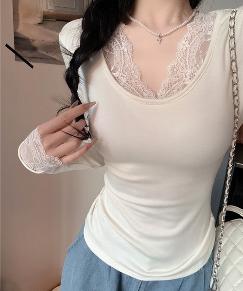 VIBGYOR(ヴィブジョー)の「【EIZZ/アイズ】繊細レース デコルテ開き スリムフィット 長袖 Tシャツ(Tシャツ/カットソー・レディース・オフホワイト/ブラック/ブラウン/グレー・FREE)」の8枚目の写真