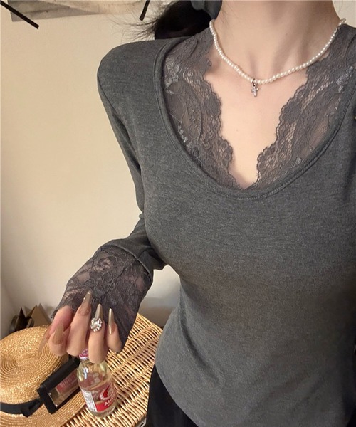 VIBGYOR(ヴィブジョー)の「【EIZZ/アイズ】繊細レース デコルテ開き スリムフィット 長袖 Tシャツ(Tシャツ/カットソー・レディース・オフホワイト/ブラック/ブラウン/グレー・FREE)」の10枚目の写真
