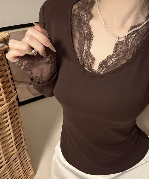 VIBGYOR(ヴィブジョー)の「【EIZZ/アイズ】繊細レース デコルテ開き スリムフィット 長袖 Tシャツ(Tシャツ/カットソー・レディース・オフホワイト/ブラック/ブラウン/グレー・FREE)」の18枚目の写真