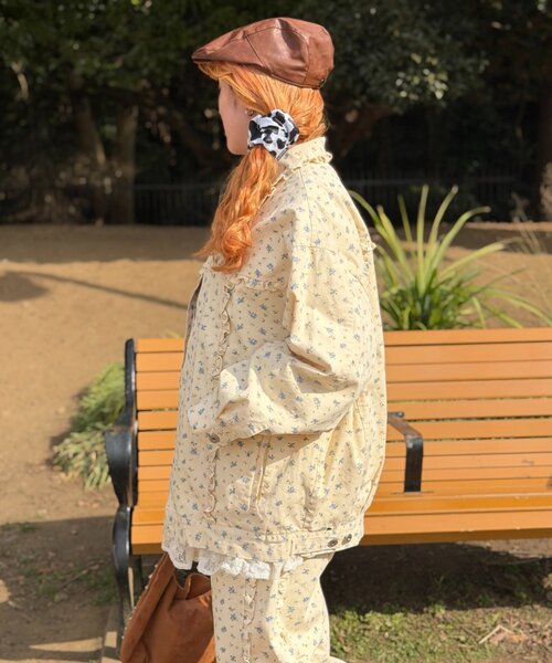 w closet(ダブルクローゼット)の「Am花柄フリルジャケット(ブルゾン・レディース・イエロー/ピンク・FREE)」の4枚目の写真