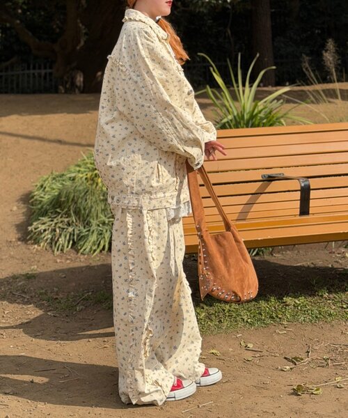 w closet(ダブルクローゼット)の「Am花柄フリルジャケット(ブルゾン・レディース・イエロー/ピンク・FREE)」の12枚目の写真