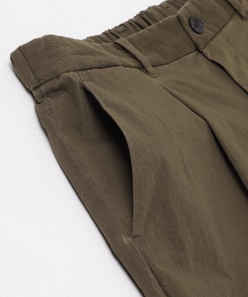 URBAN RESEARCH（アーバンリサーチ）の「DUSTER NYLON PANTS（その他パンツ・メンズ・カーキ/ブラック・MEDIUM/LARGE）」の7枚目の写真