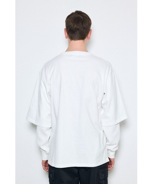 AZUL by moussy(アズールバイマウジー)の「ワッフルレイヤードロンTEE(Tシャツ/カットソー・メンズ・オフホワイト/ブラック/ライトグレー・MEDIUM/LARGE)」の11枚目の写真