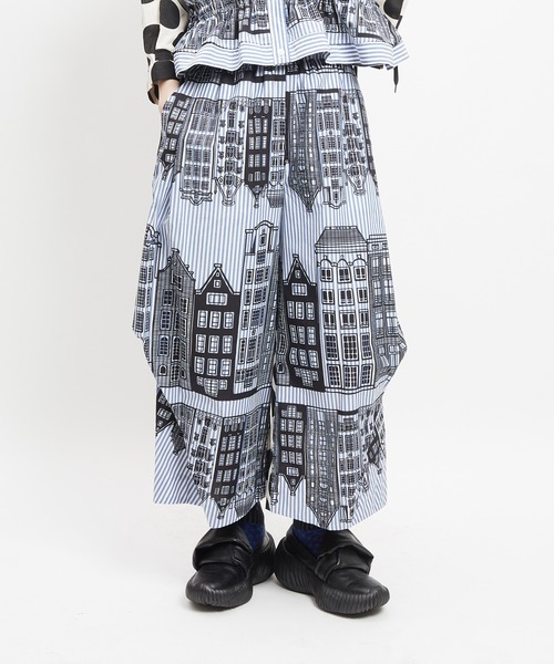 gomme(ゴム)の「アムステルダムタックパンツ(その他パンツ・レディース・ブラック/ブルー/ホワイト・MEDIUM)」の2枚目の写真