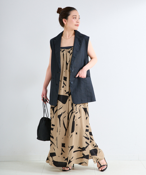 B.C STOCK(ベーセーストック)の「ウォッシャブル / トーナルプリントレイヤーキャミワンピース(ワンピース・レディース・ブラック/ベージュ・FREE)」の8枚目の写真